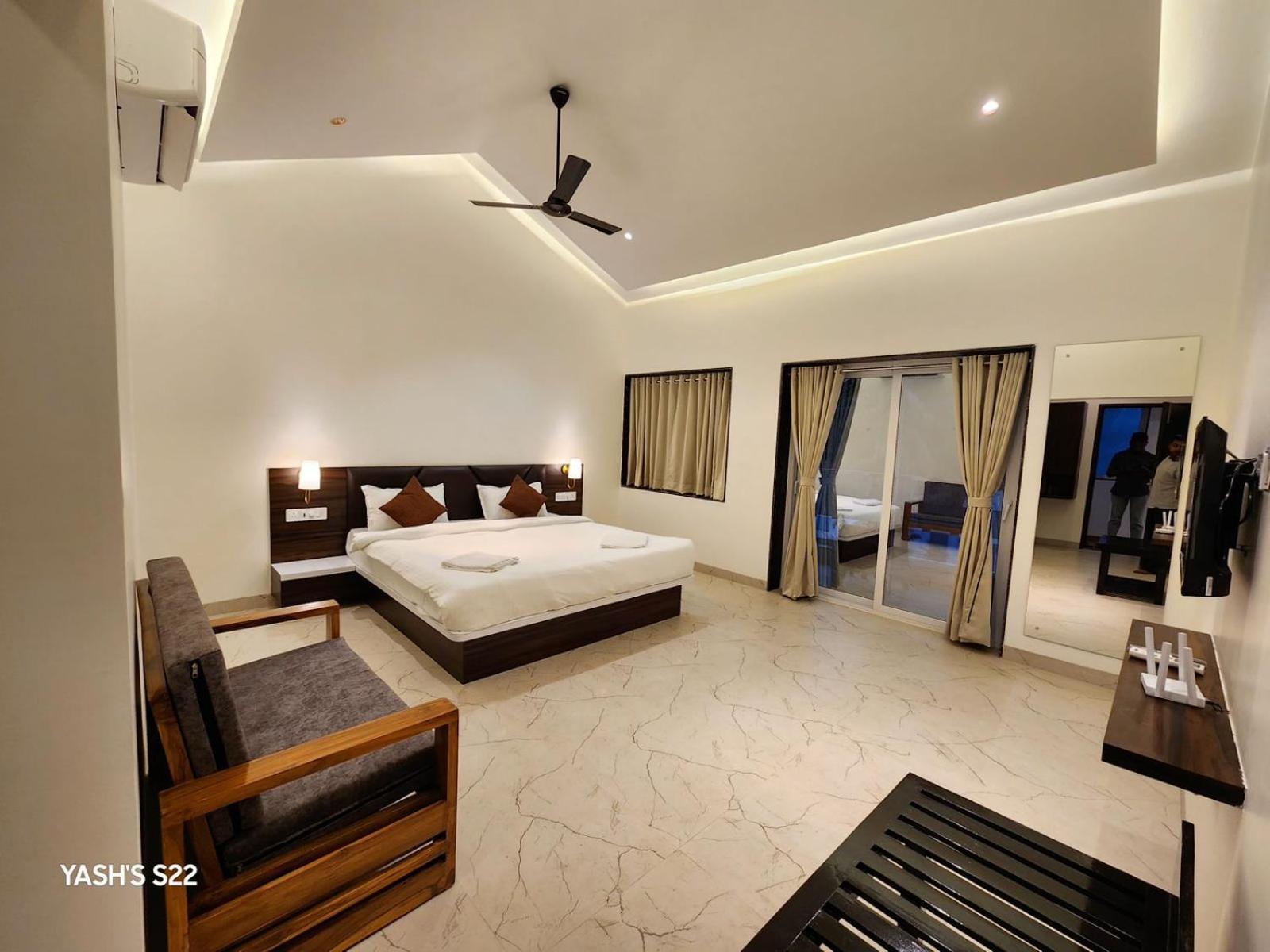 Basil Leaf Resort อาลีบากห์ ภายนอก รูปภาพ
