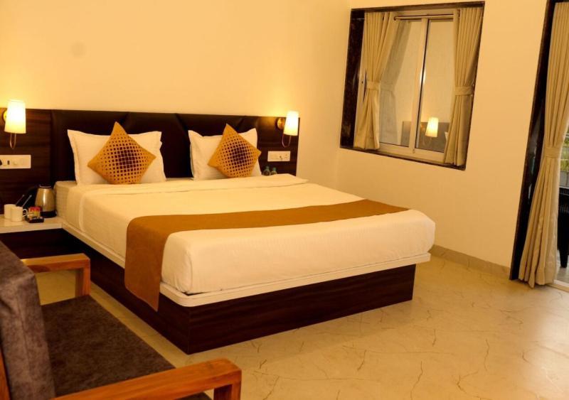 Basil Leaf Resort อาลีบากห์ ภายนอก รูปภาพ
